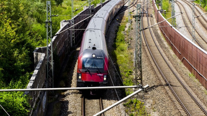 Teisendorf: Der Railjet verkehrt zwischen München und Salzburg.