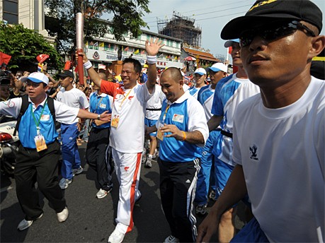 Fackellauf in Bangkok; AFP
