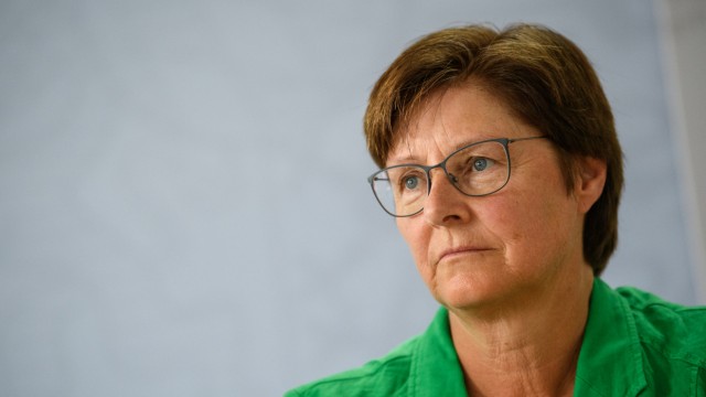 Bauen in Bayern: "Ein Naturschutzgesetz, das nur auf dem Papier steht, bringt der Natur rein gar nichts", sagt die Grünen-Politikerin Rosi Steinberger.