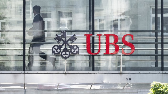 Credit Suisse: Verantwortlich für den Untergang der Credit Suisse waren angeblich New Yorker Investmentbanker - bis dann die UBS übernahm.