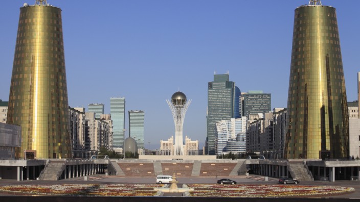 Außenhandel: Astana, die Hauptstadt Kasachstan. Die ehemalige Sowjetrepublik ist Mitglied der Gemeinschaft Unabhängiger Staaten (GUS).