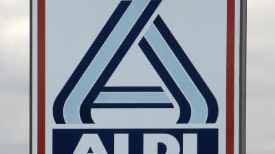 Anzeige gegen Discounter: Aldi Nord soll der Arbeitsgemeinschaft Unabhängiger Betriebsangehöriger 350.000 Euro gezahlt haben.