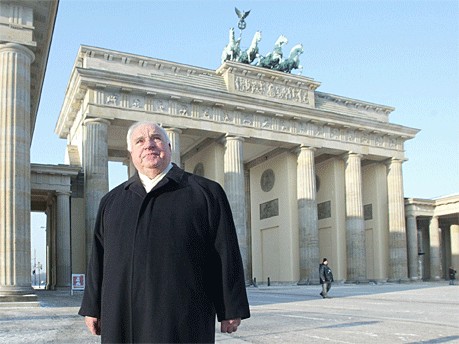 Helmut Kohl; AP