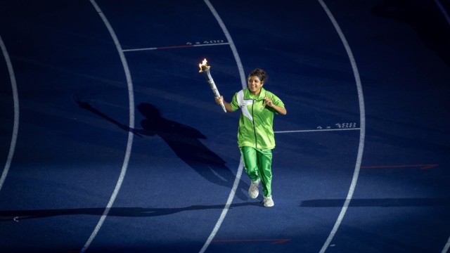 Special Olympic World Games: Fackelträgerin Sana bei der Eröffnungszeremonie der Special Olympics im Berliner Olympiastadion.