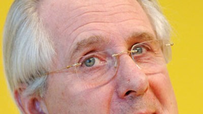 Klaus Zumwinkel: Klaus Zumwinkel: Rückzug vom Chefposten als Konsequenz nach dem Steuerskandal.