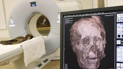 Archäologie: Für die große Mannheimer Mumienausstellung haben Forscher 18 Mumien im CT gescannt. Die Daten etwa des Schädels einer peruanischen Mumie werden dreidimensional aufbereitet.