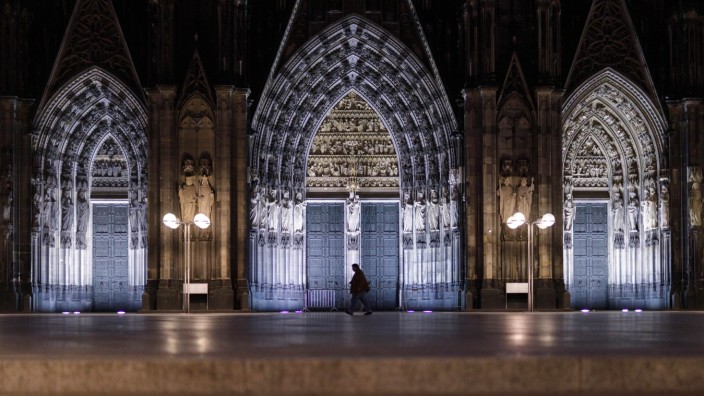 Katholische Kirche: Portal des Kölner Doms