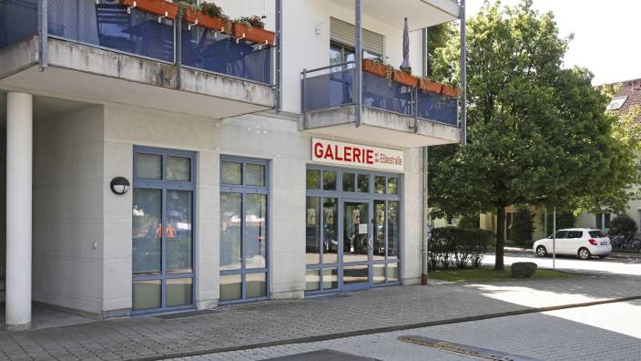 Stadtpolitik: Ein Jahr lang in städtischer Hand, mit Option auf Verlängerung: die Galerie an der Geretsrieder Elbestraße.