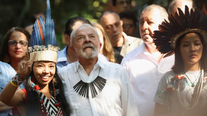 Brasilien: Brasiliens Präsident Luiz Inácio Lula da Silva hat vor seiner Wahl versichert, er wolle das Abholzen des Regenwalds stoppen.
