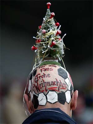 Christbaum, Weihnachten, Weihnachtsbaum, Fan, Fußball, Foto: ddp