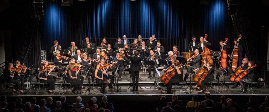Jubiläumskonzerte: Stattlich: das Sinfonieorchester des Kulturvereins.