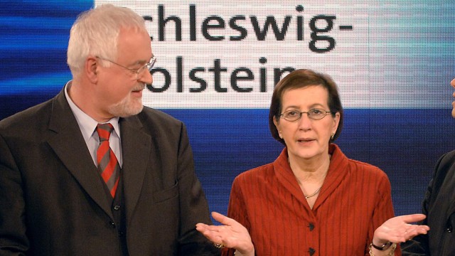 SPD: Die CDU unter Spitzenkandidat Peter Harry Carstensen brachte 2005 der seit 1996 amtierenden rot-grünen Regierung unter Ministerpräsidentin Heide Simonis herbe Verluste bei.
