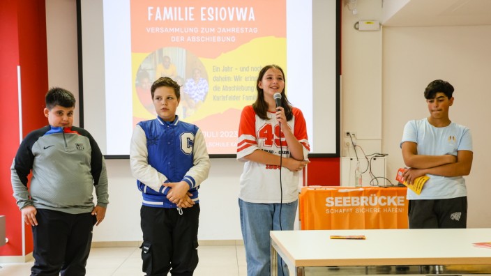 Abschiebung: Vier Kinder aus der Schülermitverantwortung erzählen, wie sie sich an Stefanie Esiovwa erinnern: (von links) Kenrik Younan, Leon Kozina, Dafina Bajrami und Schamon Dawood.