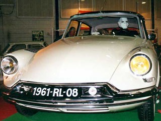 ntomas-Auto im Museum