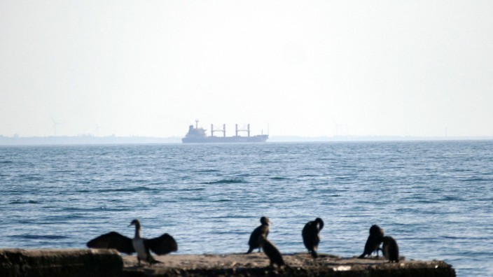 Krieg in der Ukraine: Ein türkisches Frachtschiff verlässt den Hafen von Odessa.