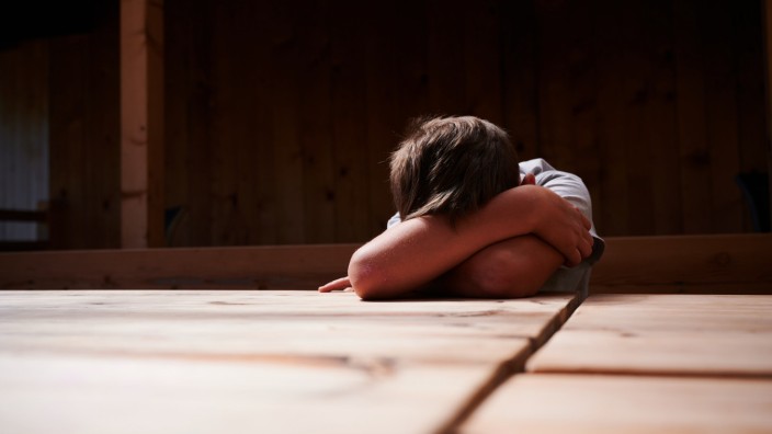 Gesundheit: Gut die Hälfte aller Kinder, die für die Studie befragt wurden, fühlen sich mindestens ein Mal die Woche erschöpft fühlen.