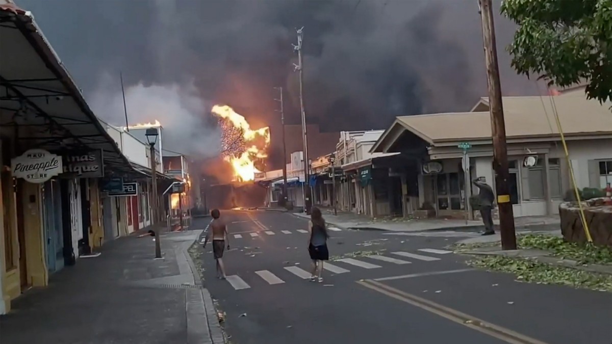 Kebakaran hutan di Hawaii – situasi mendekati puncaknya – Panorama