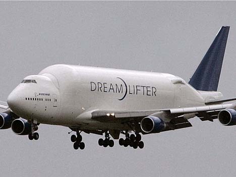 Boeing 787 Dreamliner Dreamlifter 747