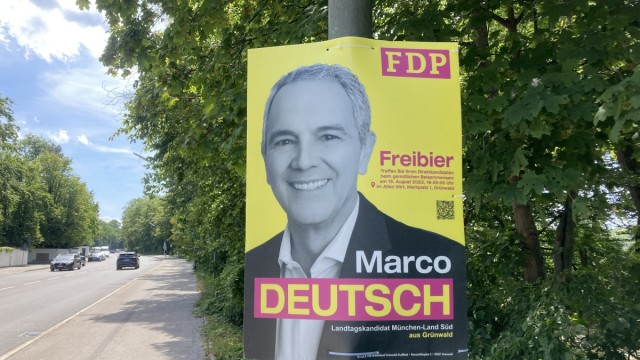 Mitten in Grünwald: Ist so frei: FDP-Landtagskandidat Marco Deutsch.