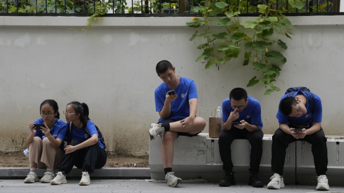 China: Chinas Regierung will Smartphones und andere von Kindern und Jugendlichen genutzte Mobilgeräte mit einem "Jugendschutzmodus" ausstatten.
