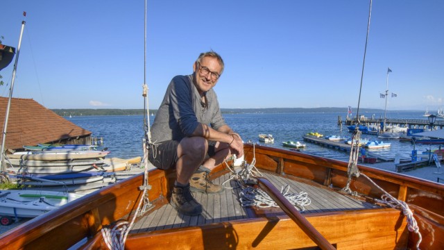 Historisches Segelboot: Schiffseigner Klaus Gattinger hat viele Stunden an seiner beschädigten "Sir" gearbeitet. Nun will er bald wieder Törns veranstalten.