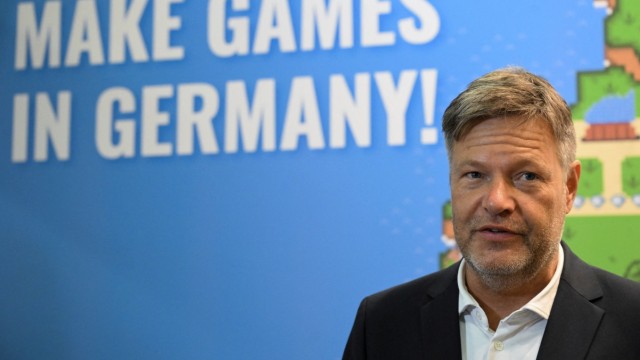 Gamescom: Bundeswirtschaftsminister Robert Habeck auf der Computerspielmesse Gamescom in Köln