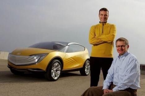 Mazda-Designer van den Acker und Birtwhistle