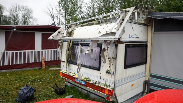 Extremwetter im Oberland: In Arzbach hat es neben den vielen Häusern auch den Campingplatz getroffen.