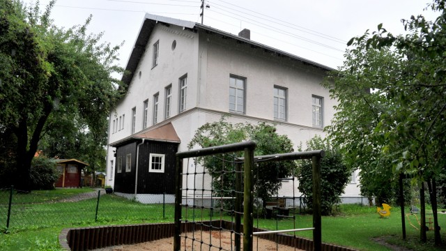 Pädagogik: Das alte Schulhaus in Unterbrunn hat ein besonderes Flair.
