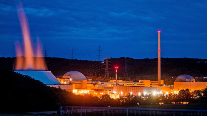 Energiepolitik: Bis April 2023 waren in Deutschland noch drei Atomkraftwerke am Netz, darunter auch Neckarwestheim 2 in Baden-Württemberg.
