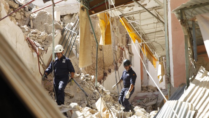 Marokko: Mitglieder einer Spezialeinheit des spanischen Militärs bei den Rettungsarbeiten im marokkanischen Erdbebengebiet.