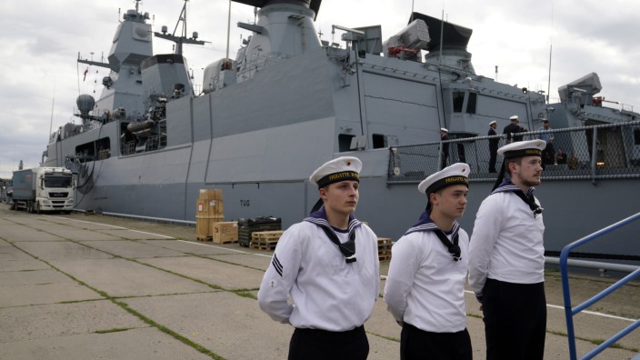 "Northern Coasts": Seit 2014 üben die Marineverbände die Bündnisverteidigung in der Ostsee. Im Bild: Besatzungsmitglieder der Fregatte "Hamburg" im Hafen von Riga