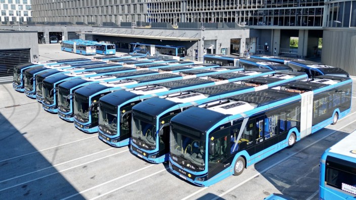 Nahverkehr: 21 neue Elektro-Gelenkbusse fahren bald durch München.