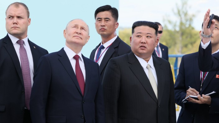 Nordkorea: Russlands Präsident Wladimir Putin und der nordkoreanische Diktator Kim Jong-un treffen sich in Russlands fernem Osten.