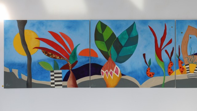 Kunstkreis: Farbenfroh und heiter wirkt dieses Triptychon der 69-Jährigen.