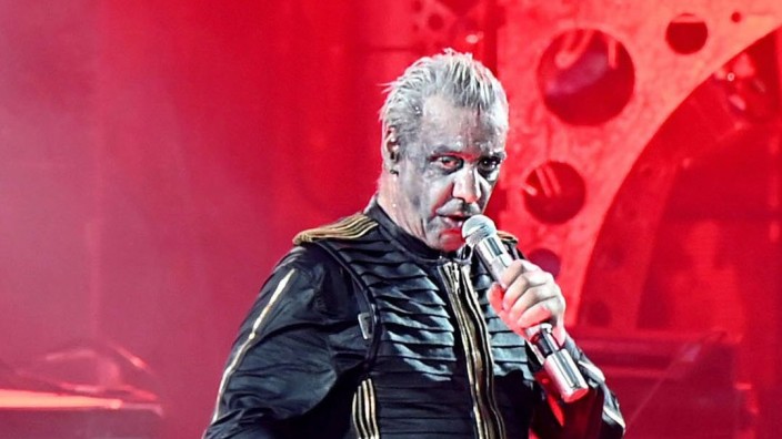 Zusammenarbeit ausgesetzt: Till Lindemann auf der Bühne.