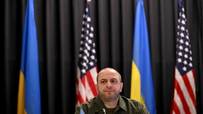 Unterstützertreffen in Ramstein: Der ukrainische Verteidigungsminister Rustem Umjerow ist erst seit zwei Wochen im Amt.