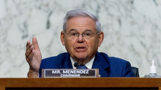 Korruption in den USA: Robert Menendez ist zuletzt Vorsitzender des Auswärtigen Ausschusses im US-Senat gewesen. Jetzt wurde er suspendiert.