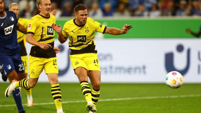 Bundesliga: Niclas Füllkrug erzielt das 1:0 - sein erstes Tor für Dortmund.