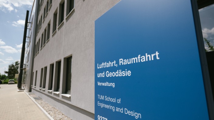 Umwelt: De Fakultät für Luft- und Raumfahrt der TU München in Taufkirchen braucht mehr Platz.