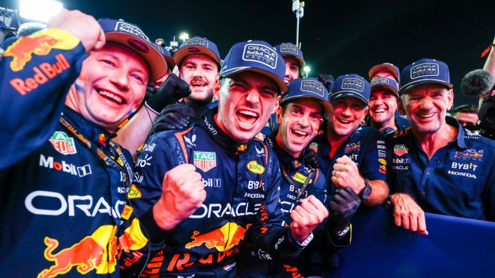 Weltmeister Max Verstappen: Zum dritten Mal gekrönt: Max Verstappen kann sich in dieser Saison vorzeitig über den Weltmeistertitel in der Formel 1 freuen.