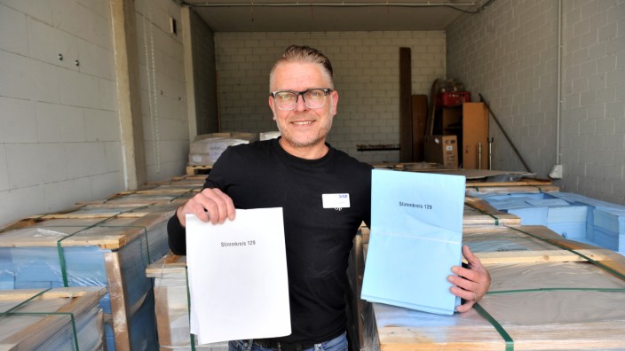 Auszählen der Landtagswahl: Kreiswahlleiter Holger Albertzarth ist froh, wenn die Wahl am Donnerstag auch für ihn vorbei ist.