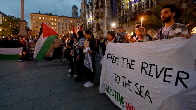 Palästinenser-Demo in München: "From the River to the Sea...": Hinter dieser Parole steckt der Wunsch, dass Israel aufhört zu existieren.