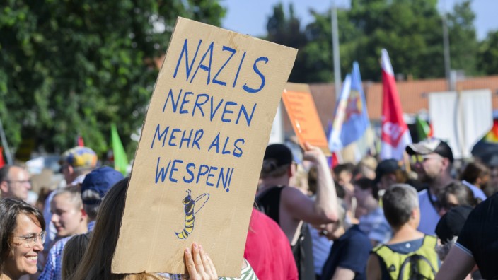 Markenrecht: Der Protest gegen Rechtsextreme ist vielfältig. Der Hamburger Verein "Laut gegen Nazis" nutzt dazu das Markenrecht.