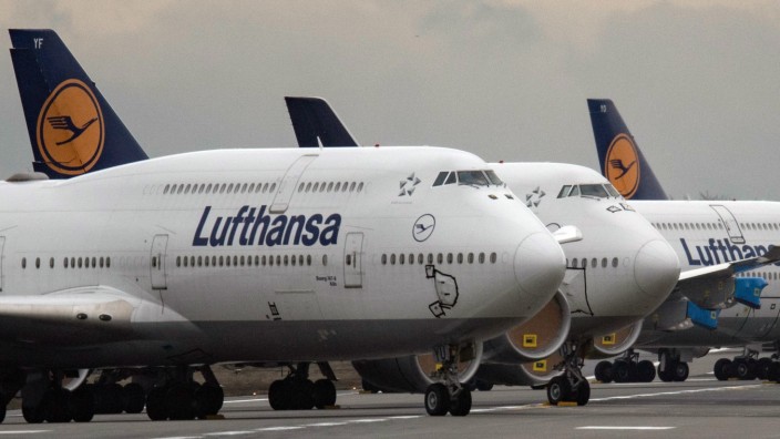 Krieg in Nahost: Für die geplanten Sonderflüge von Israel nach Deutschland will die Lufthansa auch eine in Frankfurt stationierte Boeing "747-400" einsetzen.