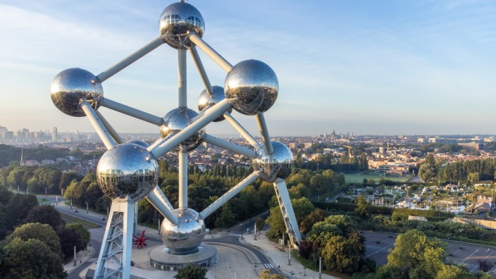 Belgien: Das Atomium, geschaffen für die Weltausstellung 1958, zählt zu den Wahrzeichen Brüssels. Der schöne Schein in der Hauptstadt Belgiens trügt: Sie ist seit Jahren ein Zentrum des europäischen Dschihadismus.
