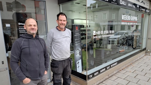 Einzelhandel in Starnberg: Roberto Mestanza (re.) und Wolfgang Wimmer haben in Starnberg ein Fachgeschäft für qualitativ hochwertige TV- und Audioanlagen eröffnet.