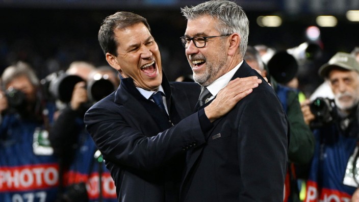 Union in der Champions League: Rudi Garcia und Urs Fischer (re.), die Trainer von Napoli und Union Berlin, begrüßten sich überschwänglich - am Ende erkämpfte sich der Bundesligist ein 1:1.