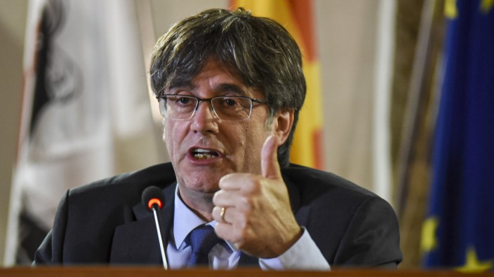 Regierungsbildung in Spanien: Entzog sich der spanischen Justiz durch seine Flucht ins Ausland: der katalanische Separatistenführer Carles Puigdemont.