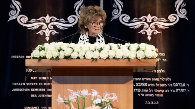 Gedenken an den 9. November: Charlotte Knobloch, Präsidentin der Israelitischen Kultusgemeinde, erinnerte auch an die Opfer und die Geiseln der Hamas.